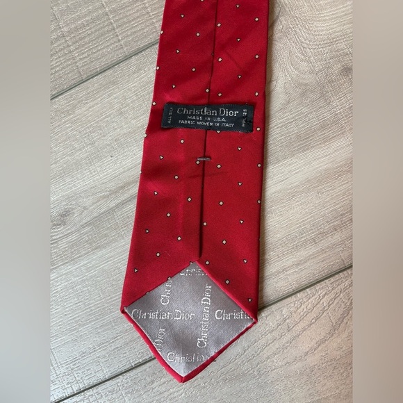 Christian Dior All Silk Elegant Red Silk Tie Made in Italy - Picture 5 of 7